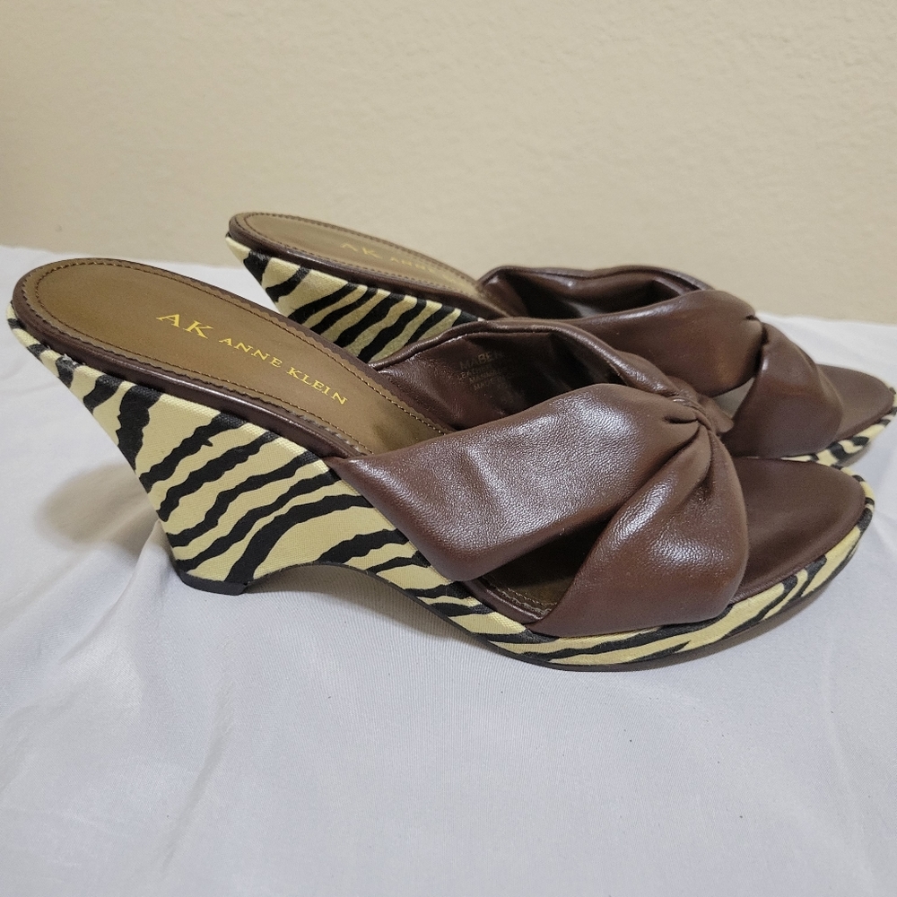 Anne Klien Wedge 8.5